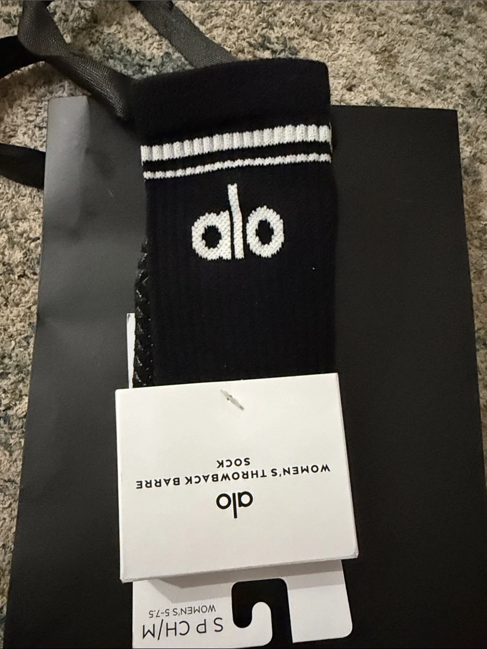 alo Women's Throwback Barre Sock - Black & White grip socks new with tags NWT S
